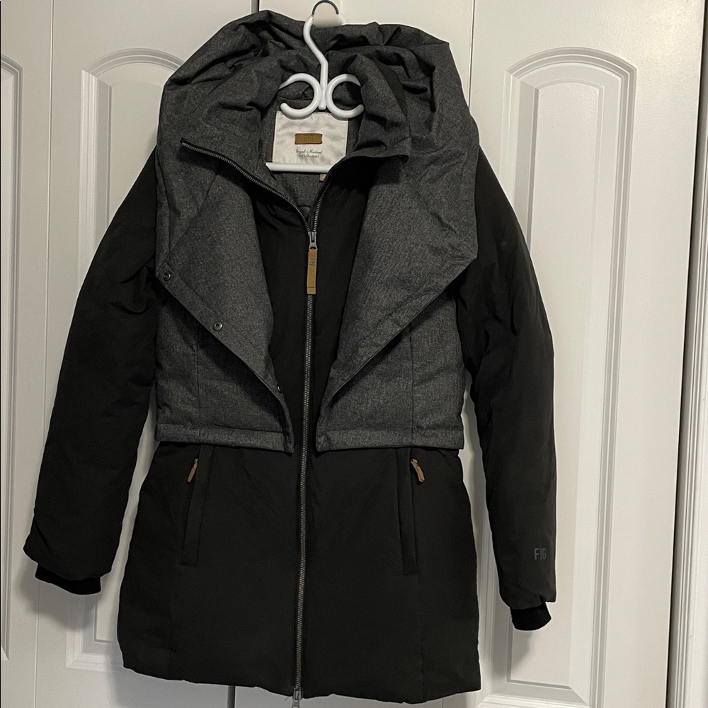 FIG Hooded parka with attached vest